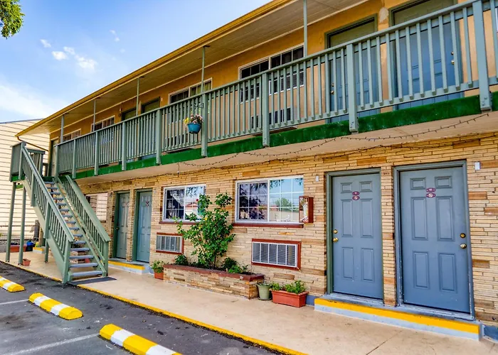 Budget Inn
