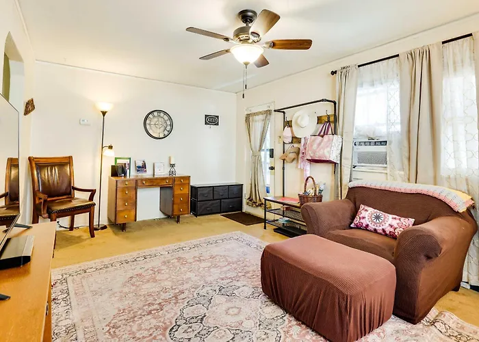 Cottage W/ Furnished Deck: 1 Mi To Dtwn Craig!