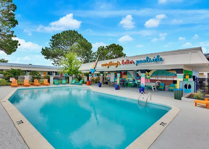 Hotel Mccoy College Station - Art, Libations, Pool Society