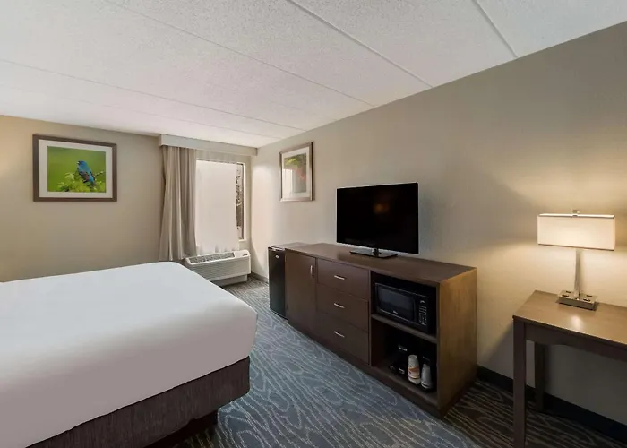 Comfort Inn & Suites Tipp City Dayton North I-75