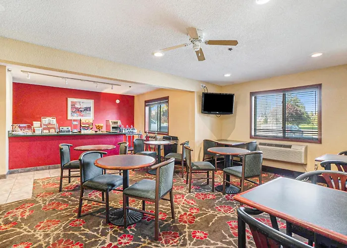Super 8 By Wyndham Mt. Pleasant