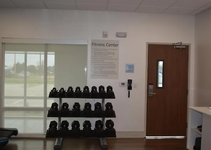 Holiday Inn Express & Suites