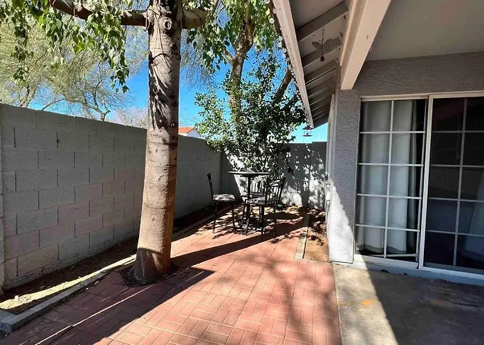Cozy 3 Bedrooms Town Home In Chandler With Community Pool