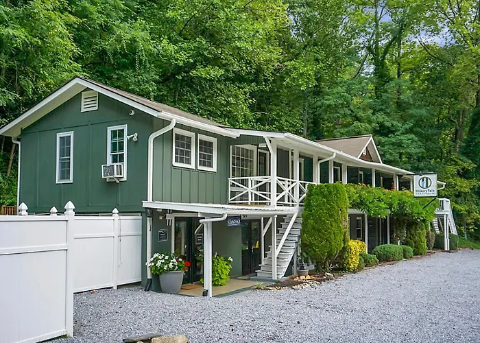 Hickory Falls Inn