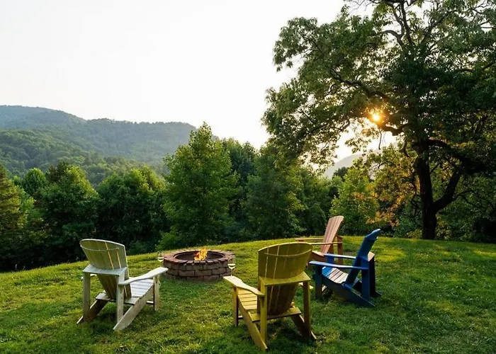 Gorgeous Mountain View Cabin On 12 Acres