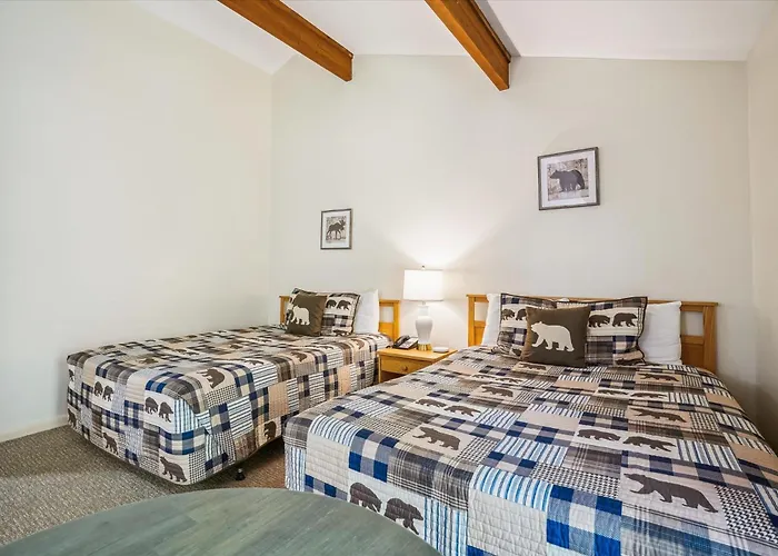 Cedarbrook Deluxe Two Bedroom Suite With Outdoor Heated Pool 10506