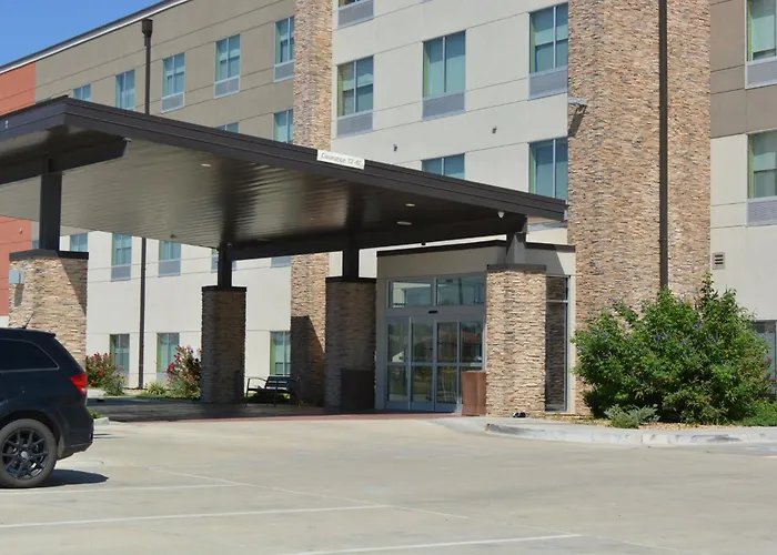 Holiday Inn Express & Suites