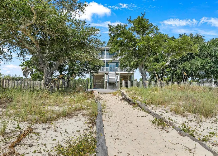 Pelican View Beach House - Private Beach!!