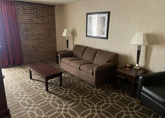 Hotel Lotus Kansas City Merriam