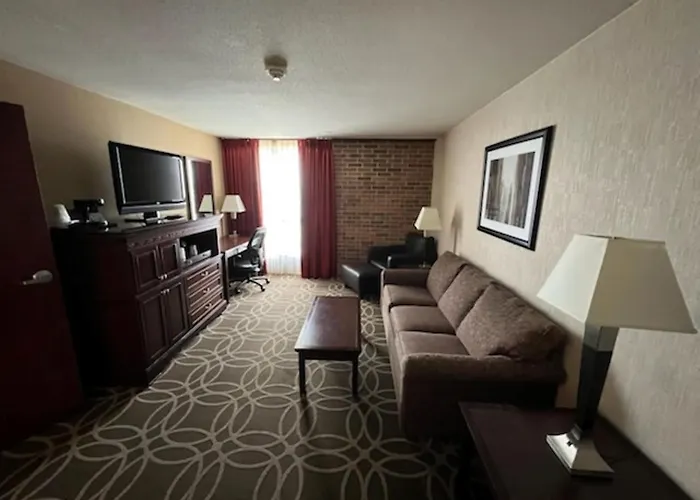 Hotel Lotus Kansas City Merriam
