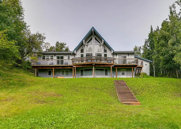 Spacious And Lakefront Wasilla Home