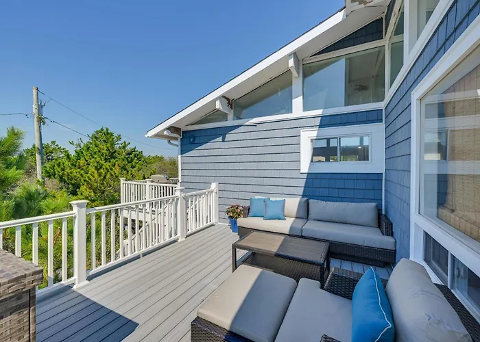 Westhampton Beach Home W/ Deck + Ocean Views!