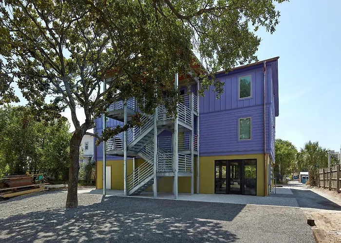 Folly Vacation Great Location, Super Cute & Spacious Apt B