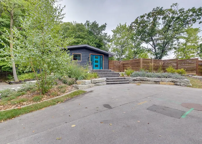 Riverfront Appleton Home With Pool & Boat Dock!