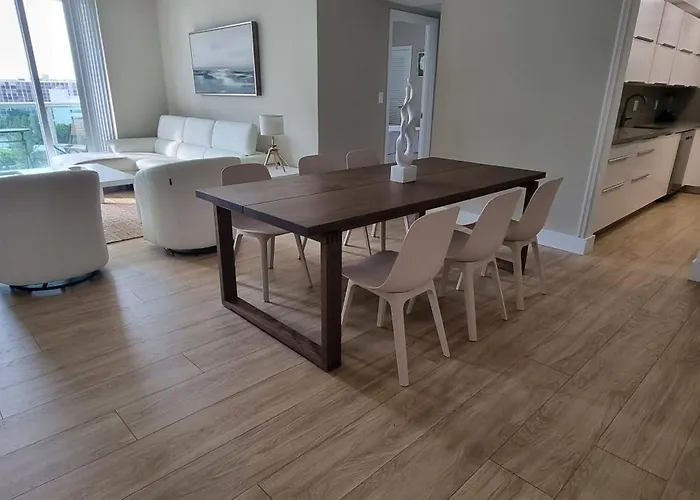 New Luxury Apartment 2Br 2Ba Direct Beach Access