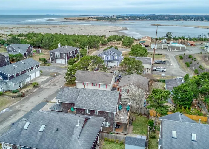 Slack Tide - Meredith Lodging