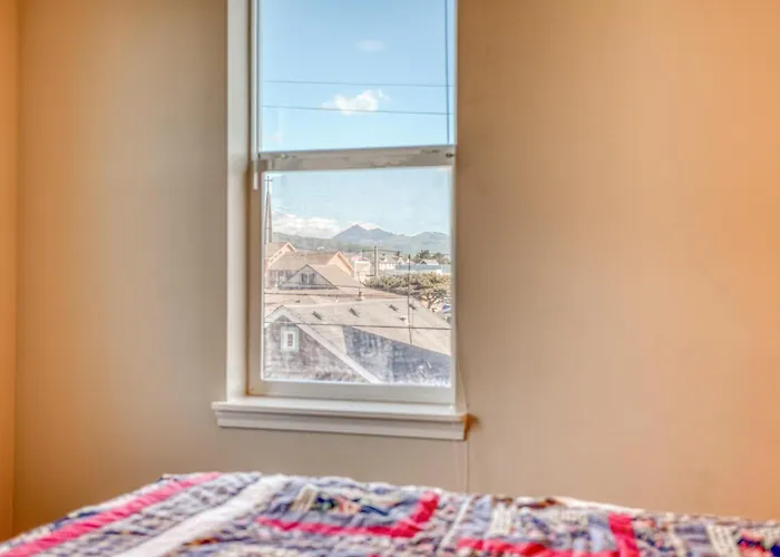 Seaside Vacation Rental - Meredith Lodging