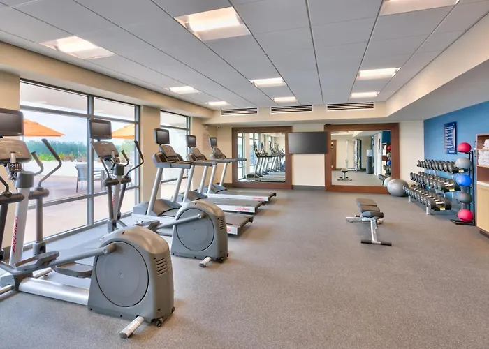 Hampton Inn & Suites Anaheim Resort Convention Center