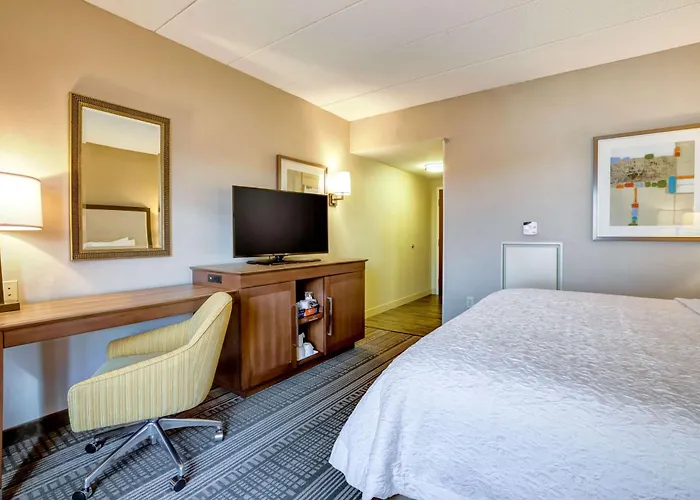 Hampton Inn Boston-Norwood