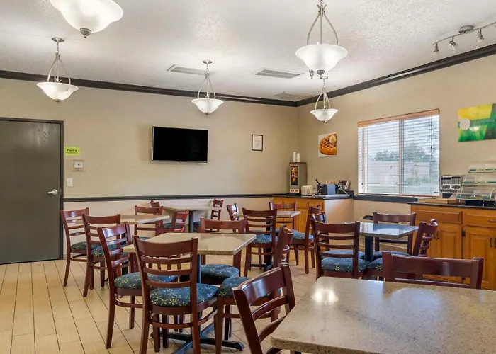 Quality Inn & Suites Delaware South