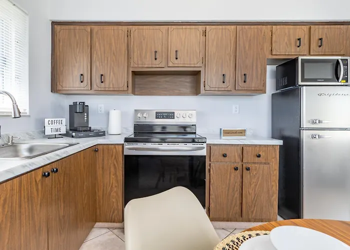 Stylish Dania Beach Stay Beach, Cruise Port Fll Airport