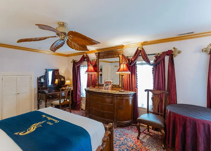 Oaks Inn Baltimore At 1840S Plaza