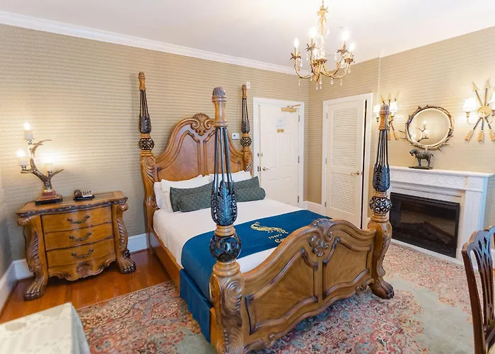 Oaks Inn Baltimore At 1840S Plaza