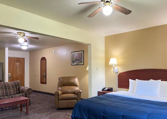 Candlelight Inn & Suites Hwy 69 Near Mcalester