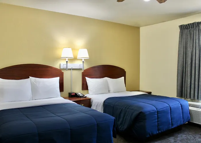 Candlelight Inn & Suites Hwy 69 Near Mcalester