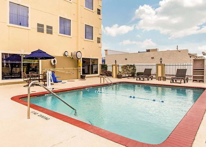 Comfort Suites Humble Bush Intercontinental Airport