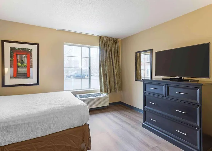 Extended Stay America Select Suites - St Louis - Airport - Central