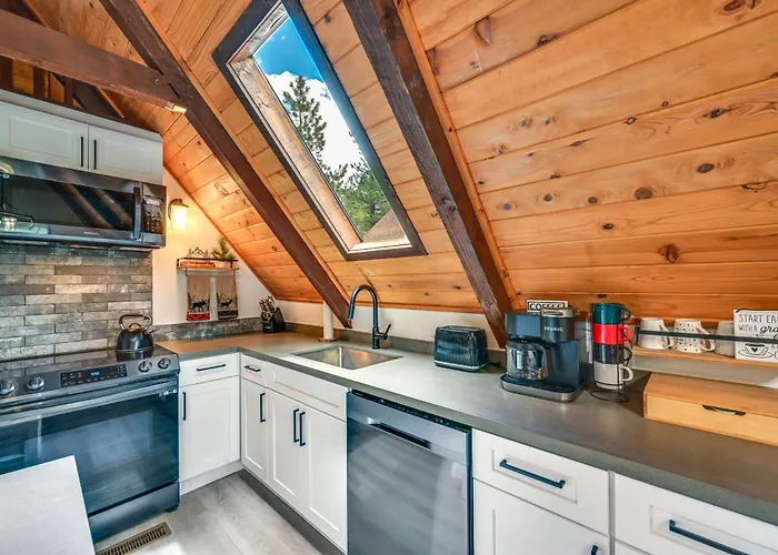 Deck & Grill: A-Frame Cabin In Munds Park!