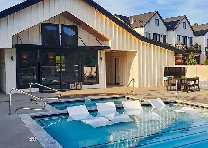Ponderosa Court, Unit 2A