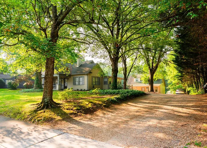 Beautiful Home In Historic Downtown Norcross