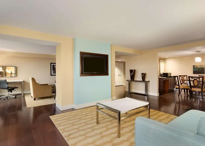Embassy Suites By Hilton Boston Waltham