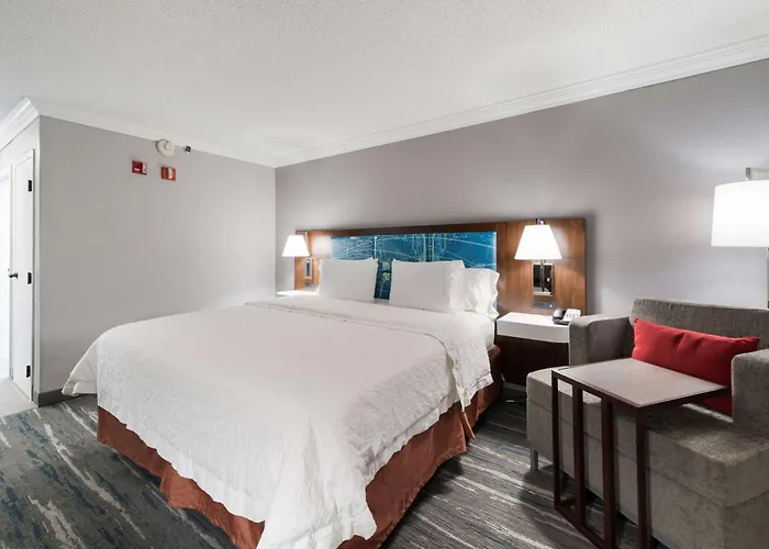 Hampton Inn & Suites Chicago-Hoffman Estates