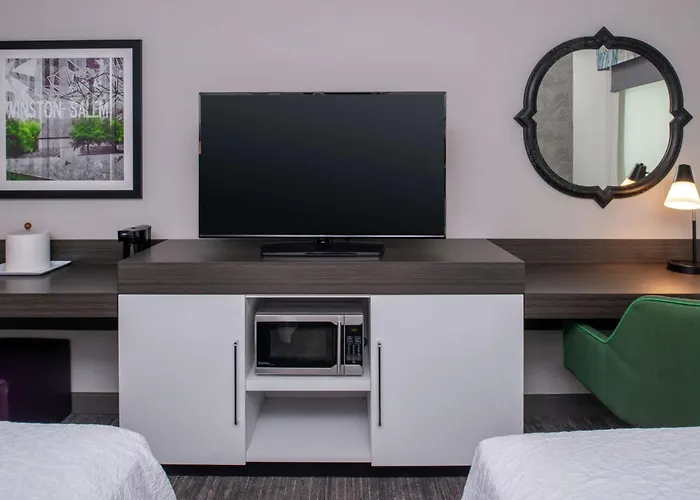 Hampton Inn & Suites Winston-Salem Downtown