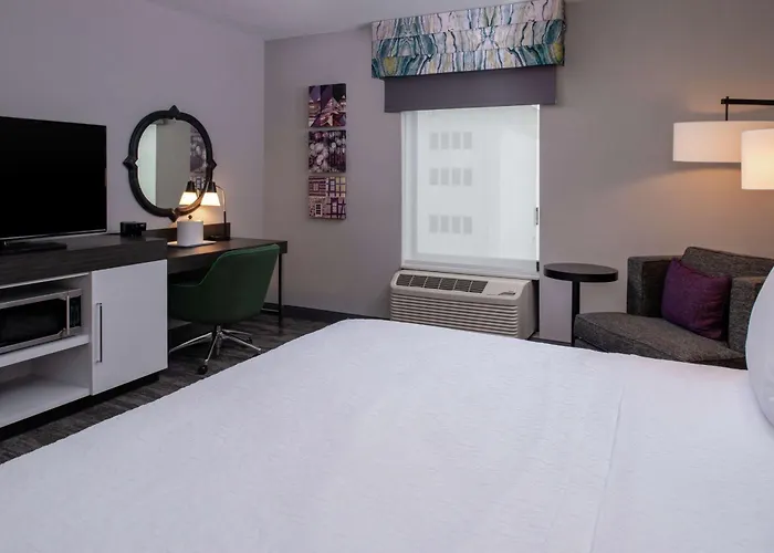 Hampton Inn & Suites Winston-Salem Downtown