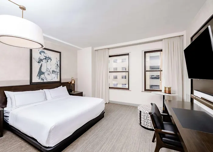 Hotel Fort Des Moines, Curio Collection By Hilton