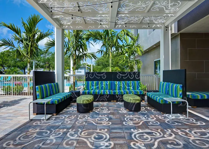 Home2 Suites By Hilton Naples I-75 Pine Ridge Road