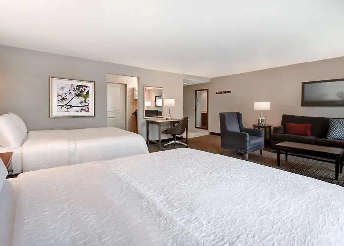 Hampton Inn & Suites Alexandria Old Town Area South
