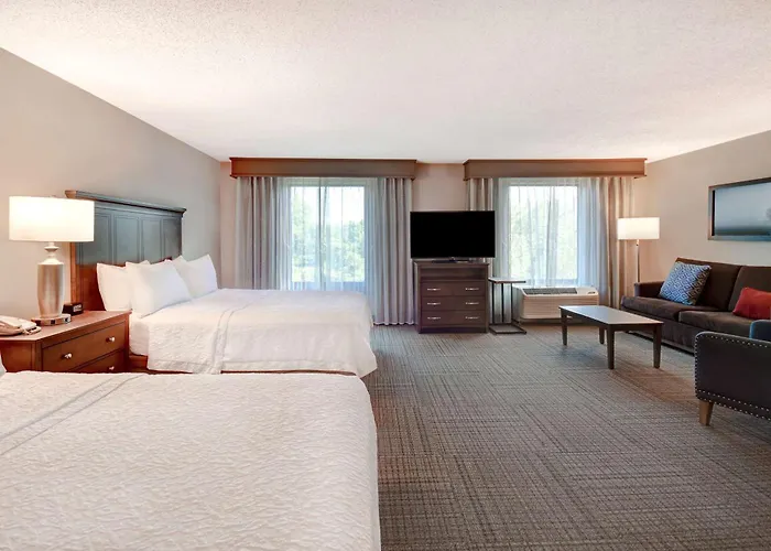 Hampton Inn & Suites Alexandria Old Town Area South