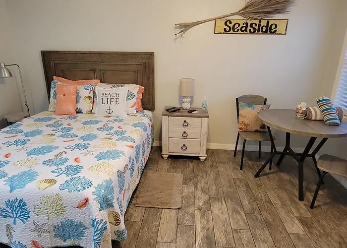 Wave Resort, Studio A2, Beach Steps Away!Pool+Wifi