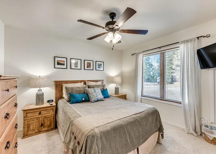 Bright Townhome - 1 Mile To Downtown Cloudcroft