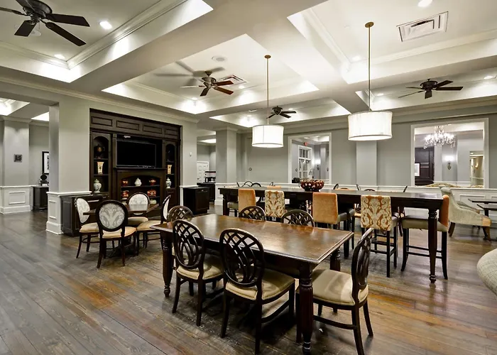 Hampton Inn & Suites Savannah Historic District