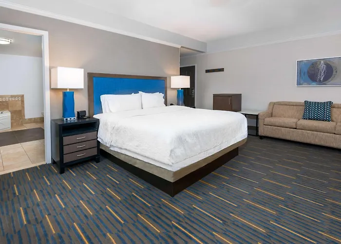 Hampton Inn & Suites Buffalo/Downtown