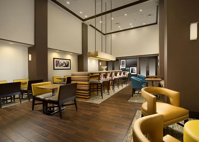 Hampton Inn & Suites Syracuse/Carrier Circle