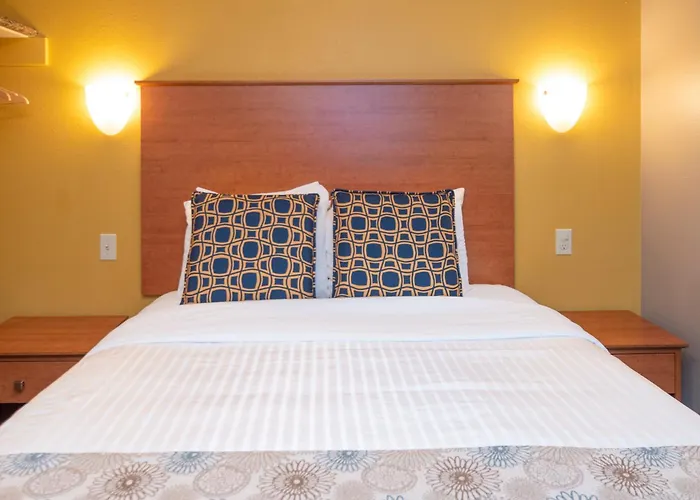 Nordic Inn And Suites
