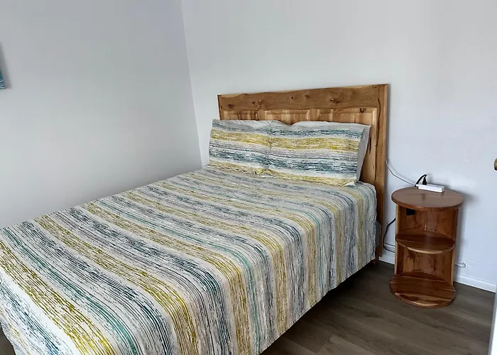 Lamplighter Lodge