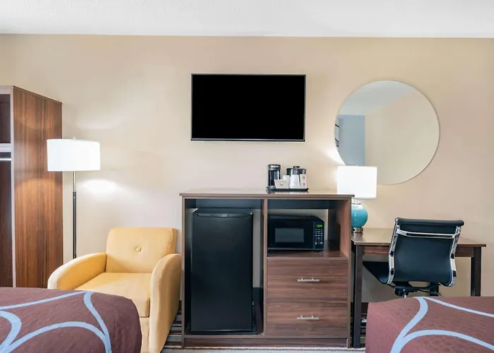 Super 8 By Wyndham Joliet
